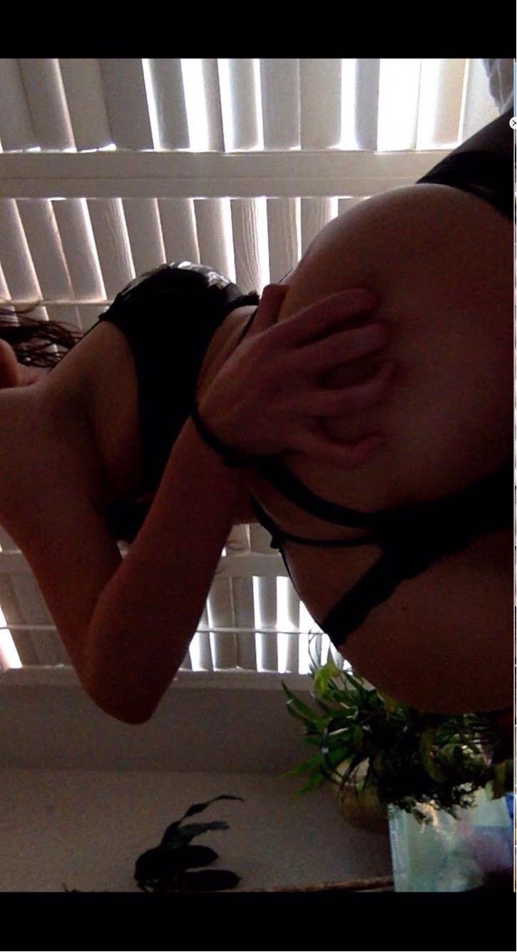 Great body on this slut. Be sure to let her cuck know what you think on Kik at nth11207 #TZdPfGUH