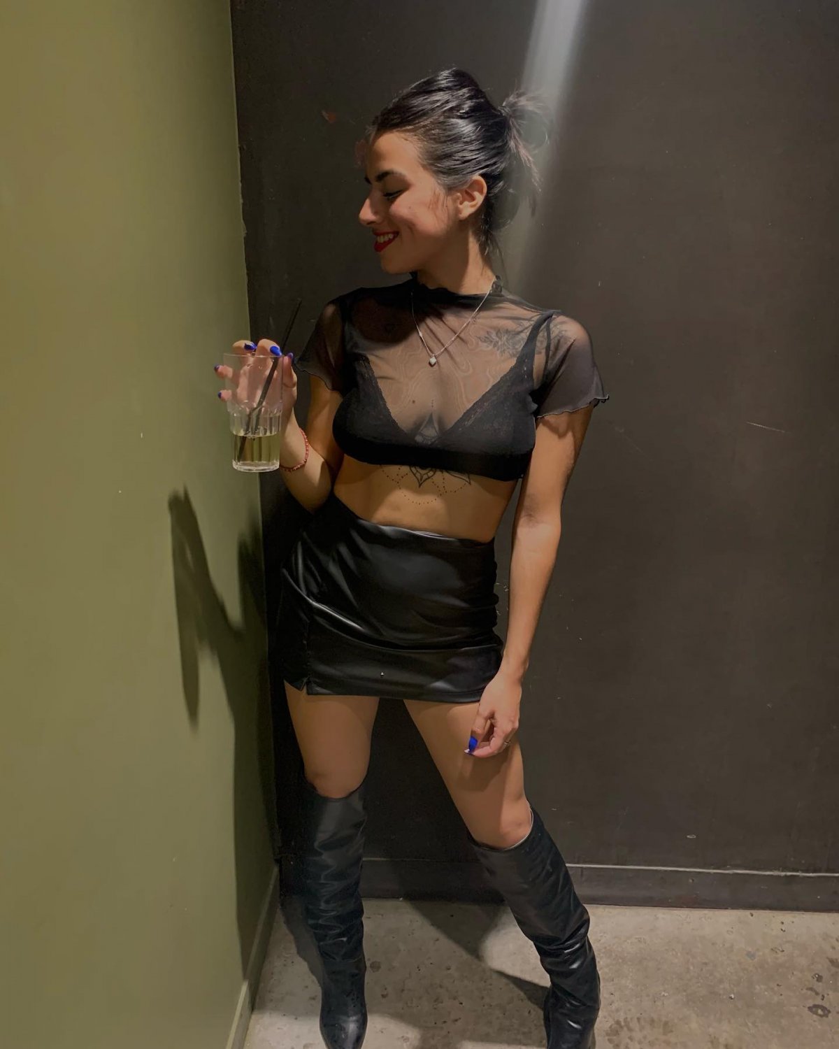 slut latina #0RPuW8H1