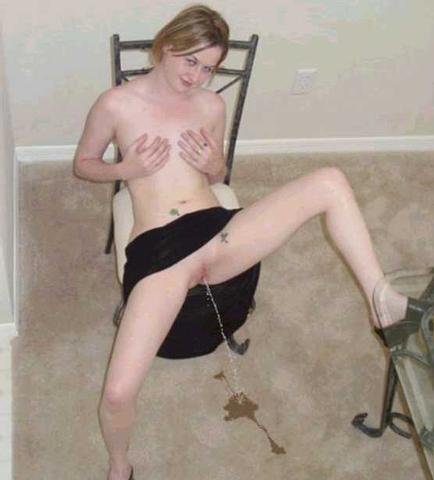 Carpet pissing 4 #FhxuCOH4