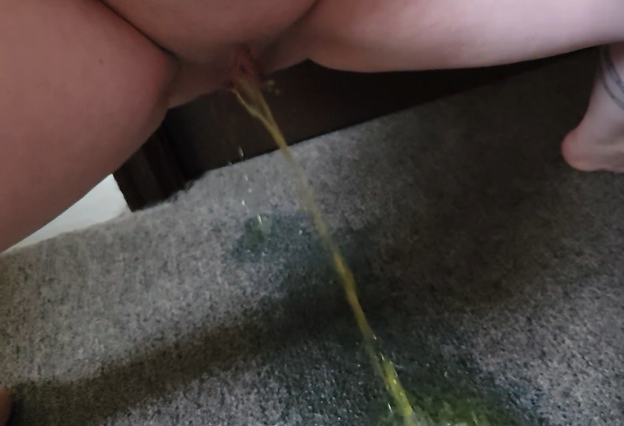 Carpet pissing 4 #VSrd0QCm