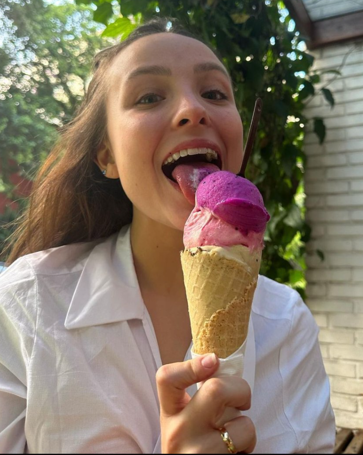 Larissa Manoela e o boquete dos sonhos a putinha provoca #c8UxZi2f