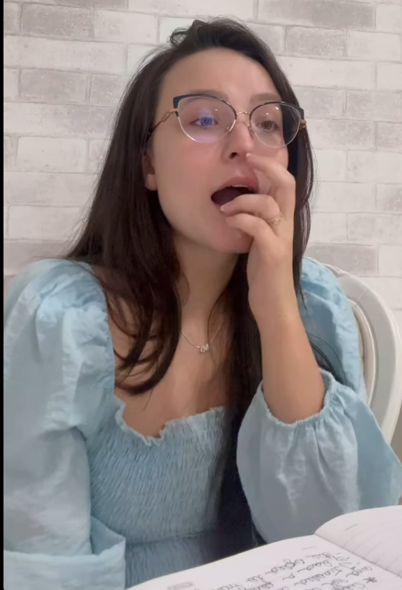 Larissa Manoela e o boquete dos sonhos a putinha provoca #khv8YZm1