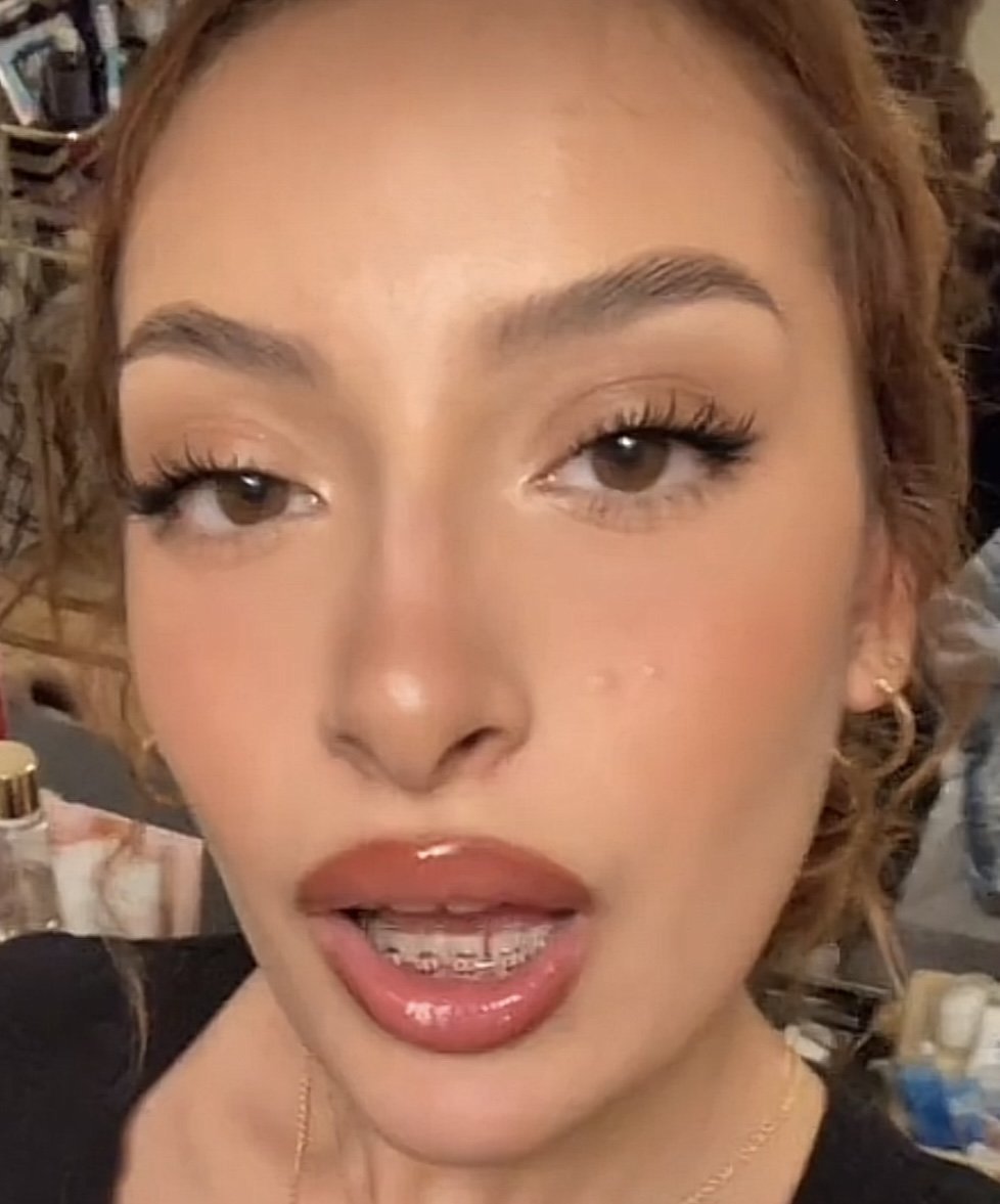 I love milking my cock to this Latina I use to go to school with #O2SAn7Te